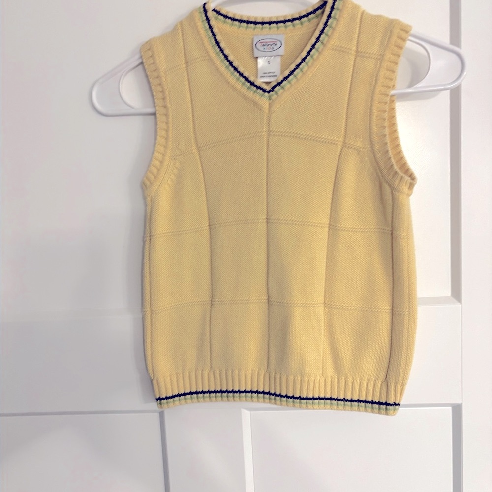 TALBOT KIDS PREPPY KNIT SWEATER VEST BOY SIZE 5
YELLOW W/NAVY & GRN TRIM V NECK